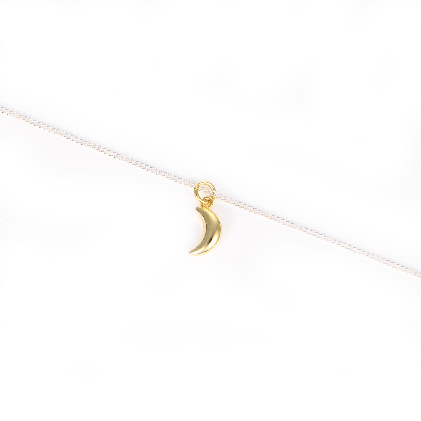 Brățară elegantă din argint 925 cu charm lună aurie placat cu aur 18K – bijuterie fină Maison La Stéphanie, ideală pentru cadou.