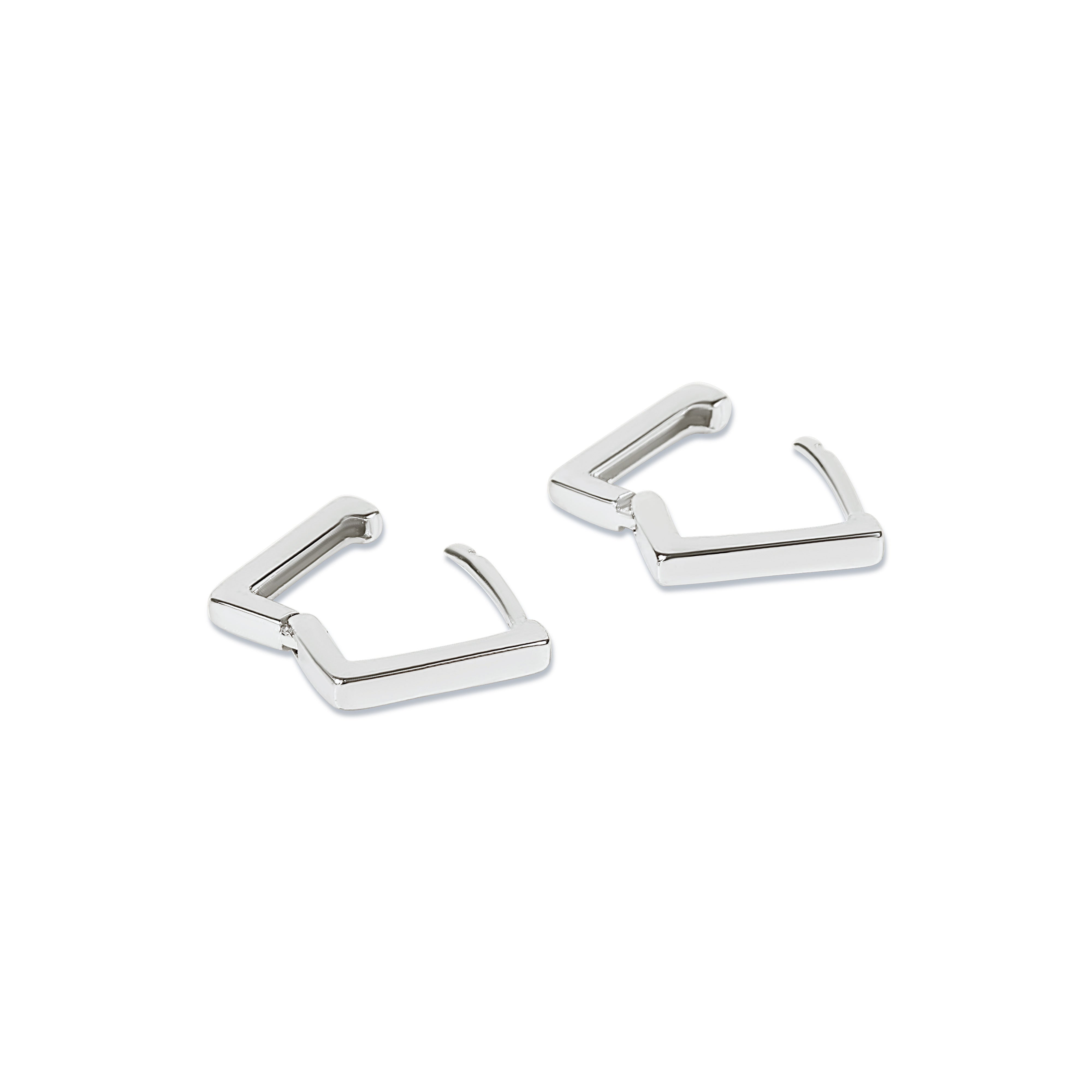 Cercei pătrați din argint placat cu rodiu, unisex și minimal, ideali pentru un look modern și elegant. Bijuterii Maison La Stéphanie, design geometric și atemporal.