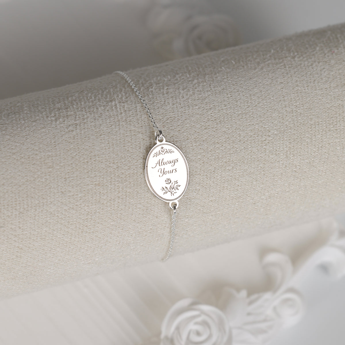 bratara argint always yours pandantiv oval gravat regency love letters collection maison stephanie