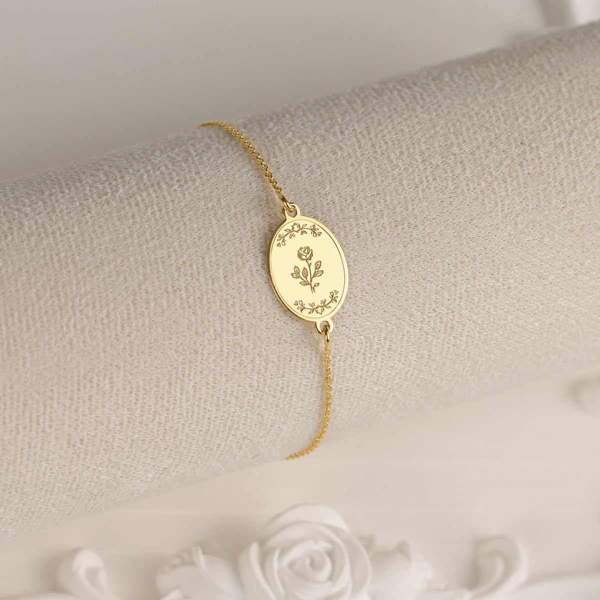 bratara argint placat cu aur trandafir pandantiv oval gravat regency love letters collection maison stephanie