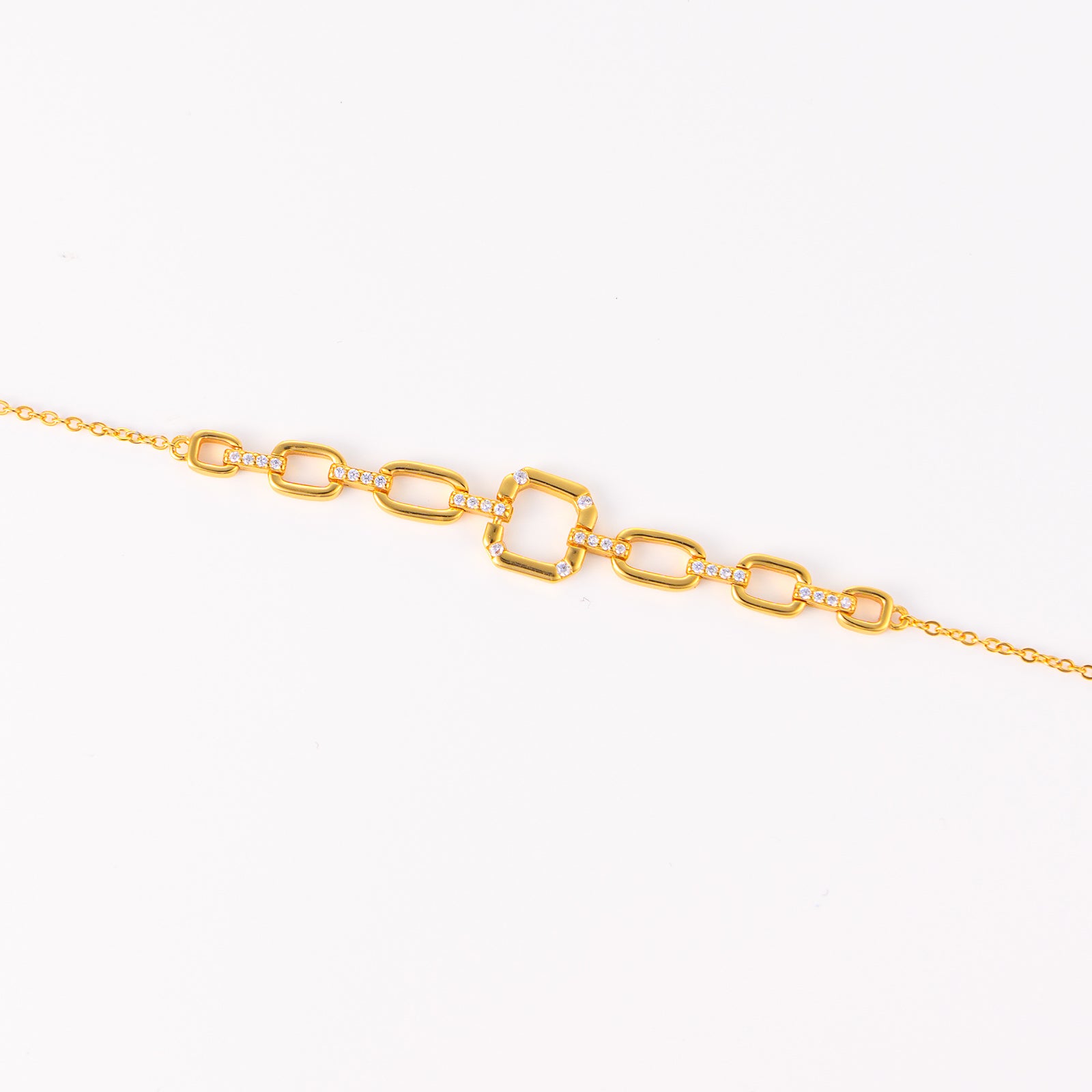Brățară elegantă din argint 925 placat cu aur 18K, cu zirconii albe – bijuterie Maison La Stéphanie cu design rafinat, perfectă pentru cadou de femei, aniversări sau ocazii speciale.
