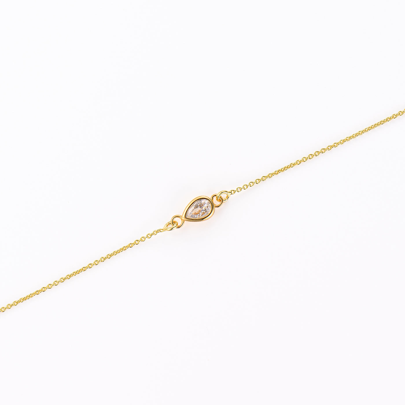 Brățară elegantă din argint 925 placat cu aur 18K, cu piatră zirconia transparentă – bijuterie fină Maison La Stéphanie, perfectă pentru cadou.