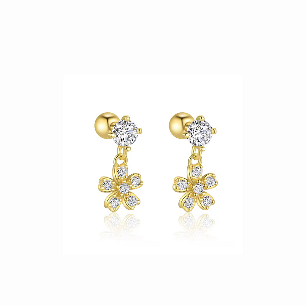 Cercel individual din argint placat cu aur 18K, compus din stud cu zirconiu și floare mică decorată cu pietre, lungime 1.1 cm.