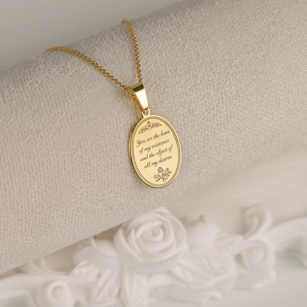colier argint placat cu aur bane of my existence pandantiv oval gravat regency love letters collection maison stephanie