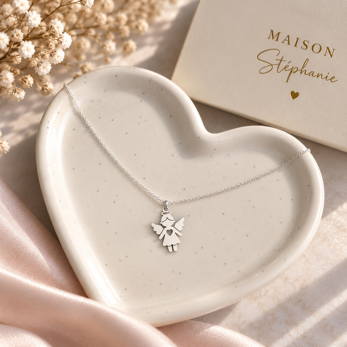 Lantisor Little Angel din argint 925 cu pandantiv ingeras, bijuterie delicata MAISON Stéphanie pentru fetite si cadou cu semnificatie
