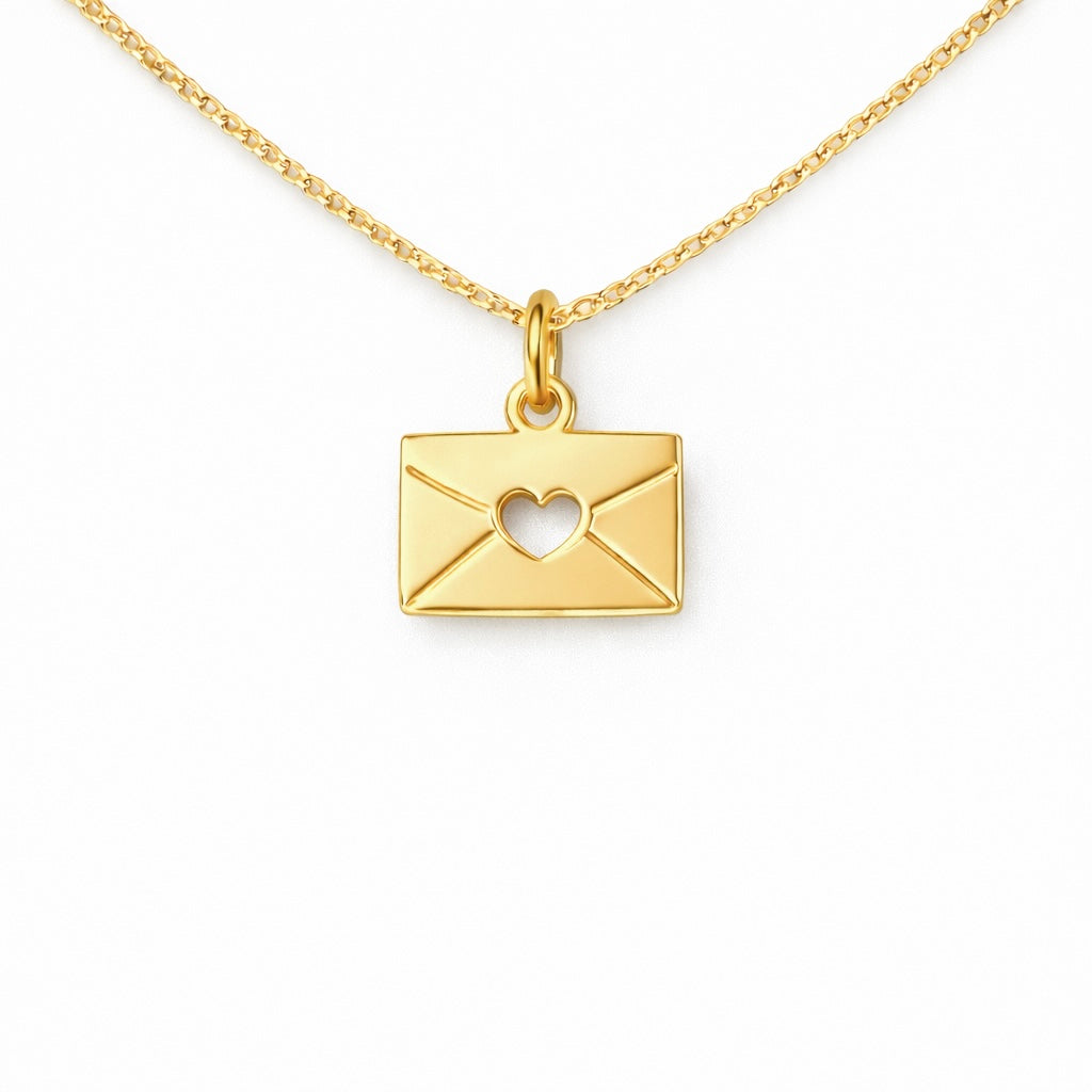 lantisor argint placat cu aur cu pandantiv plic si inimioara decupata