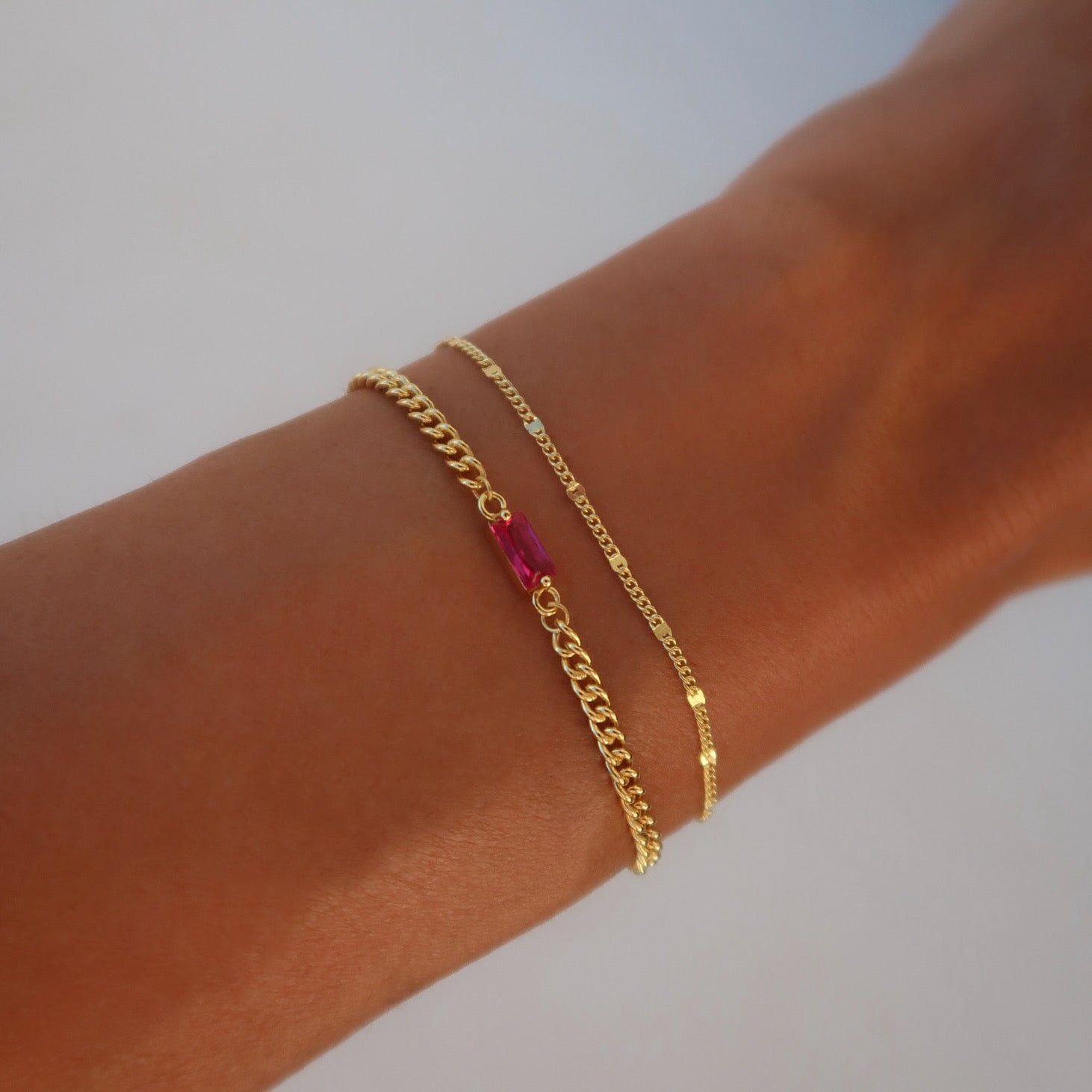 Bratara Vintage Ruby Gemstone din argint 925 placat cu aur, cu piatra rosie rafinata – Maison La Stephanie