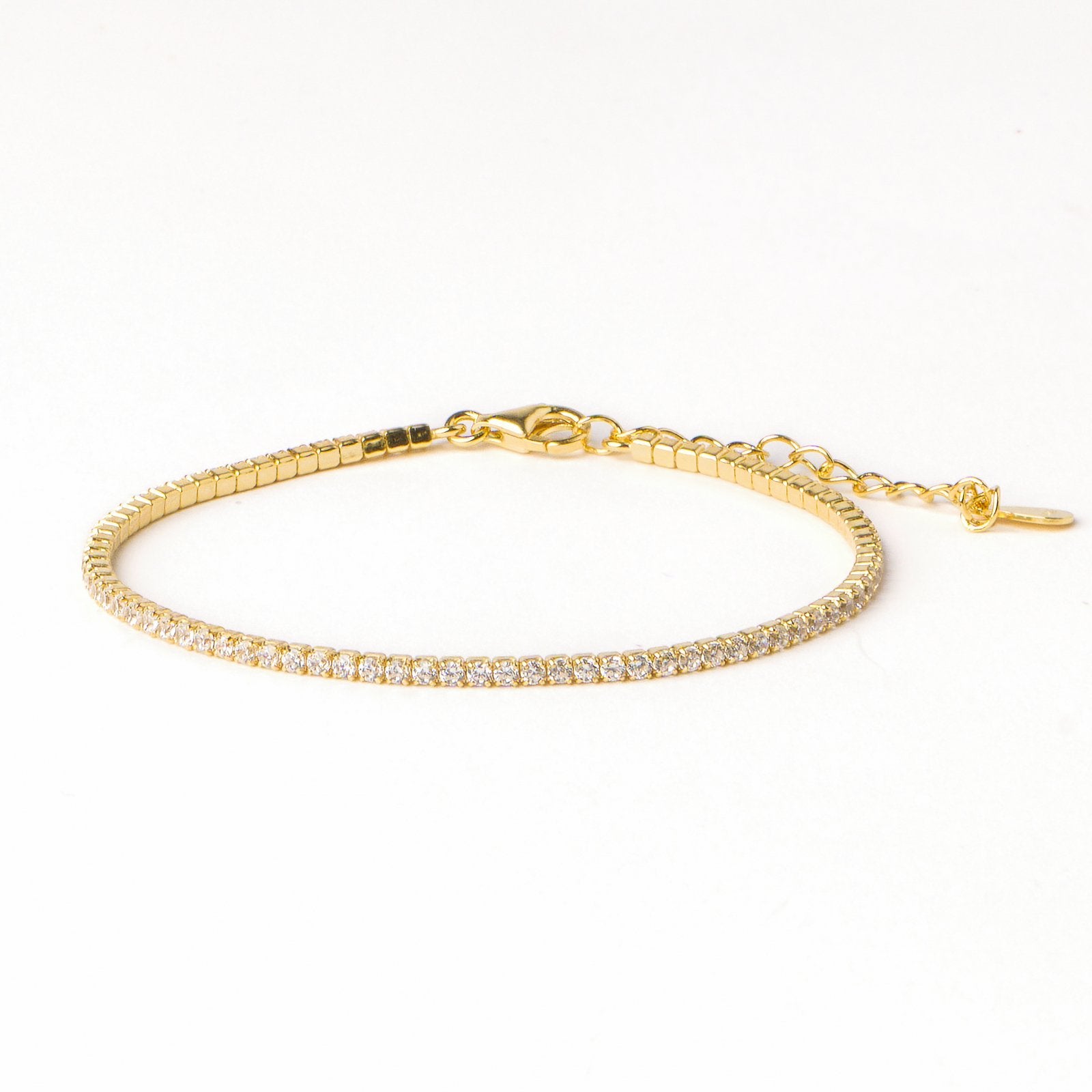 BRATARA ARGINT PLACAT CU AUR TENNIS ZIRCONIA PURE WHITE bratara swarovski > bratara argint > bratara cu piatra > cadouri pentu ea > cadouri fete > cadouri cupluri > cadou fata > cadouri de vara > cadouri bestfriend > cadouri mama > idei de cadouri Maison la Stephanie