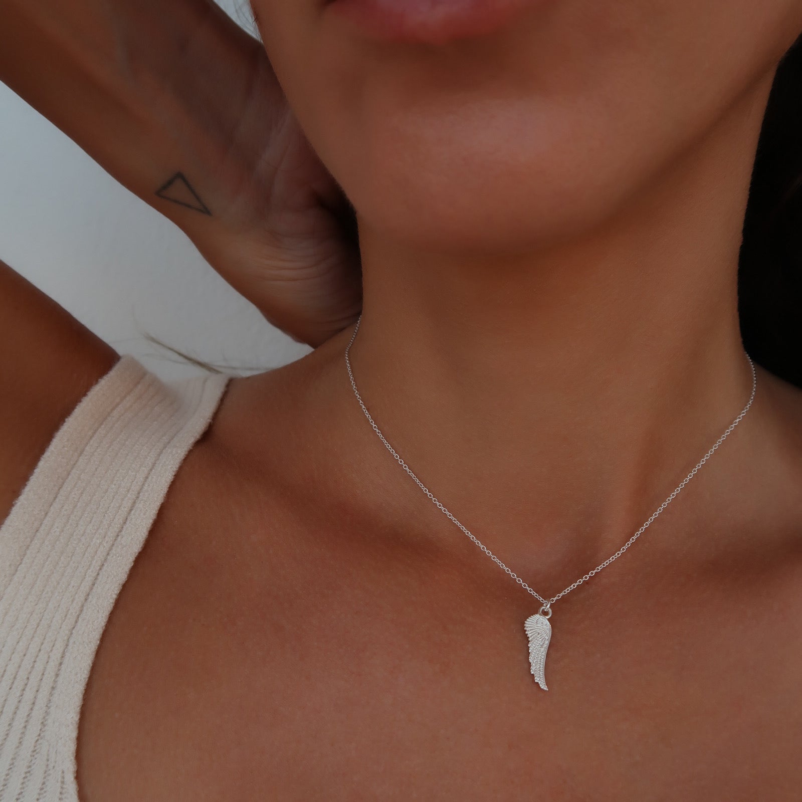 Silver Wing Necklace pandantiv > lantisor argint > cadouri pentu ea > cadouri fete > cadouri cupluri > cadou fata > botez > copii > cadouri prietena > idei de cadouri Maison la Stephanie