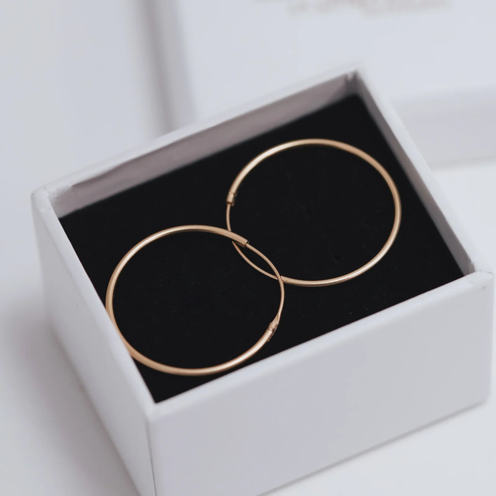 Cercei argint placat cu aur BIG HOOPS cercei rose > cercei > cercei argint > cadouri pentu ea > cadouri fete > cadouri prietena > cadouri bestfriend > cercei copii > idei de cadouri > cercei trandafir Maison la Stephanie   