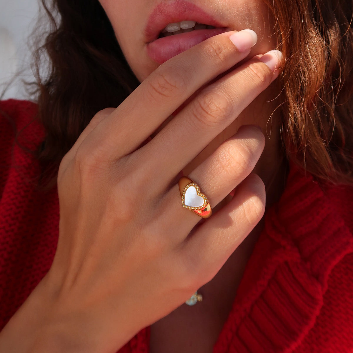 Inel elegant din argint 925 placat cu aur 18K, decorat cu zirconiu cubic. Cadoul ideal pentru o femeie rafinată, creat de Maison La Stéphanie.