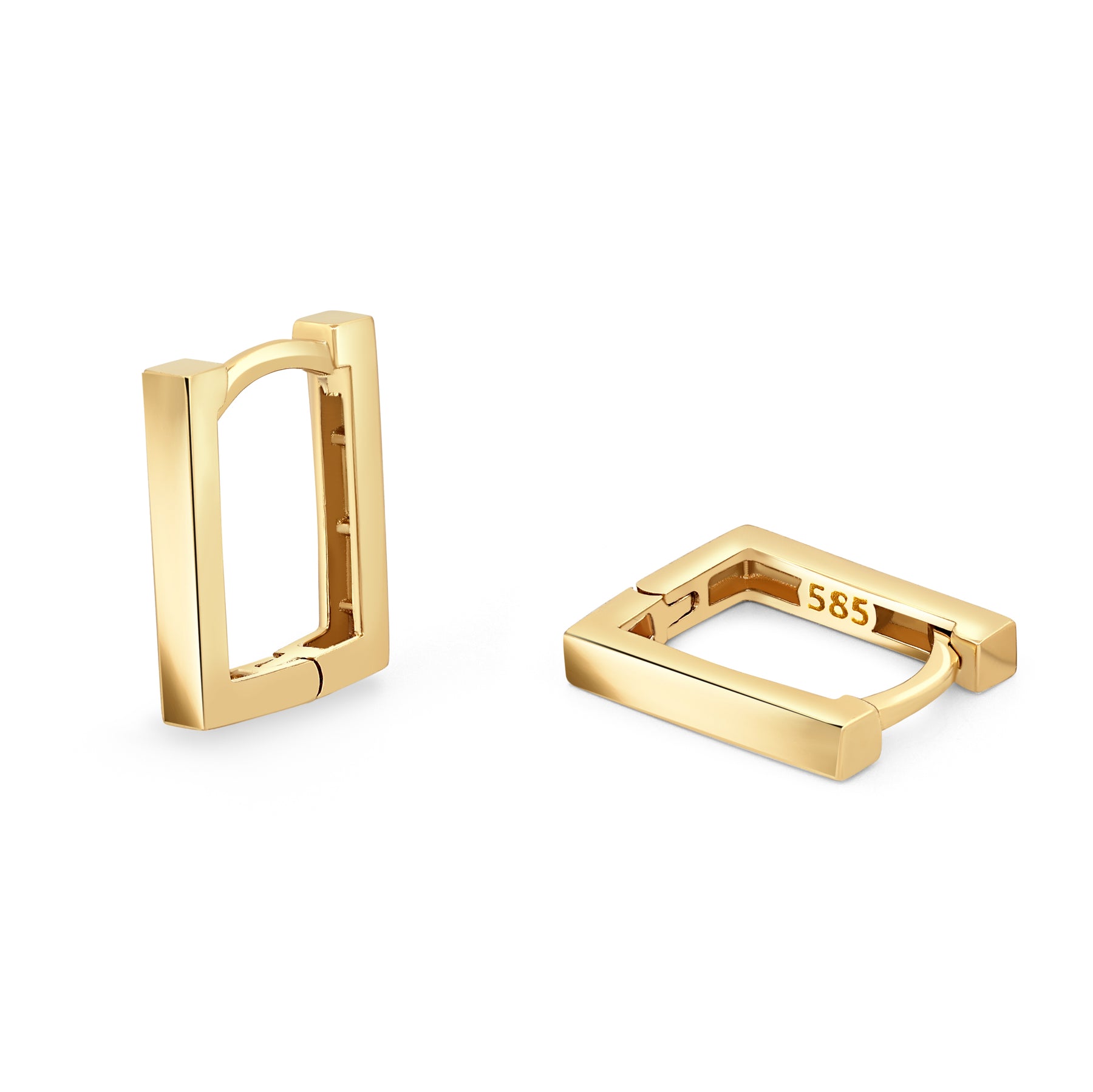 Cercei pătrați din aur de 14K cu finisaj lucios, fără pietre, pentru un look contemporan și bold.
