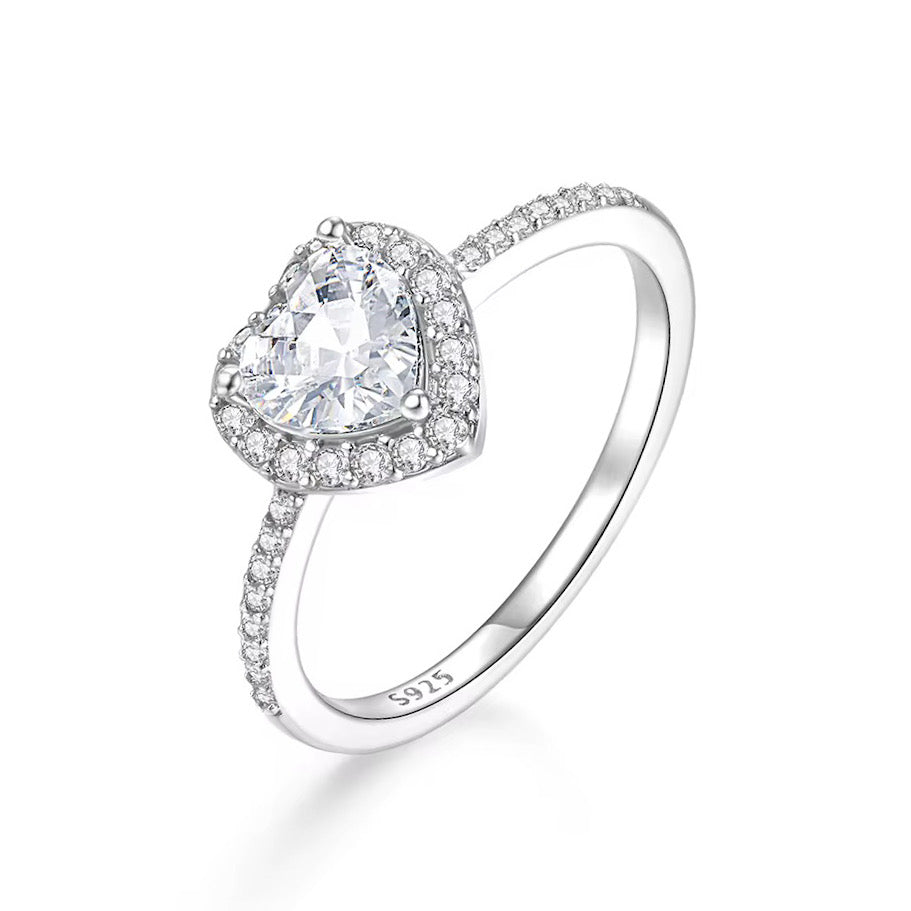 inel argint rodiat cu piatra inima si zirconii, model Diamond Heart brand maison stephanie