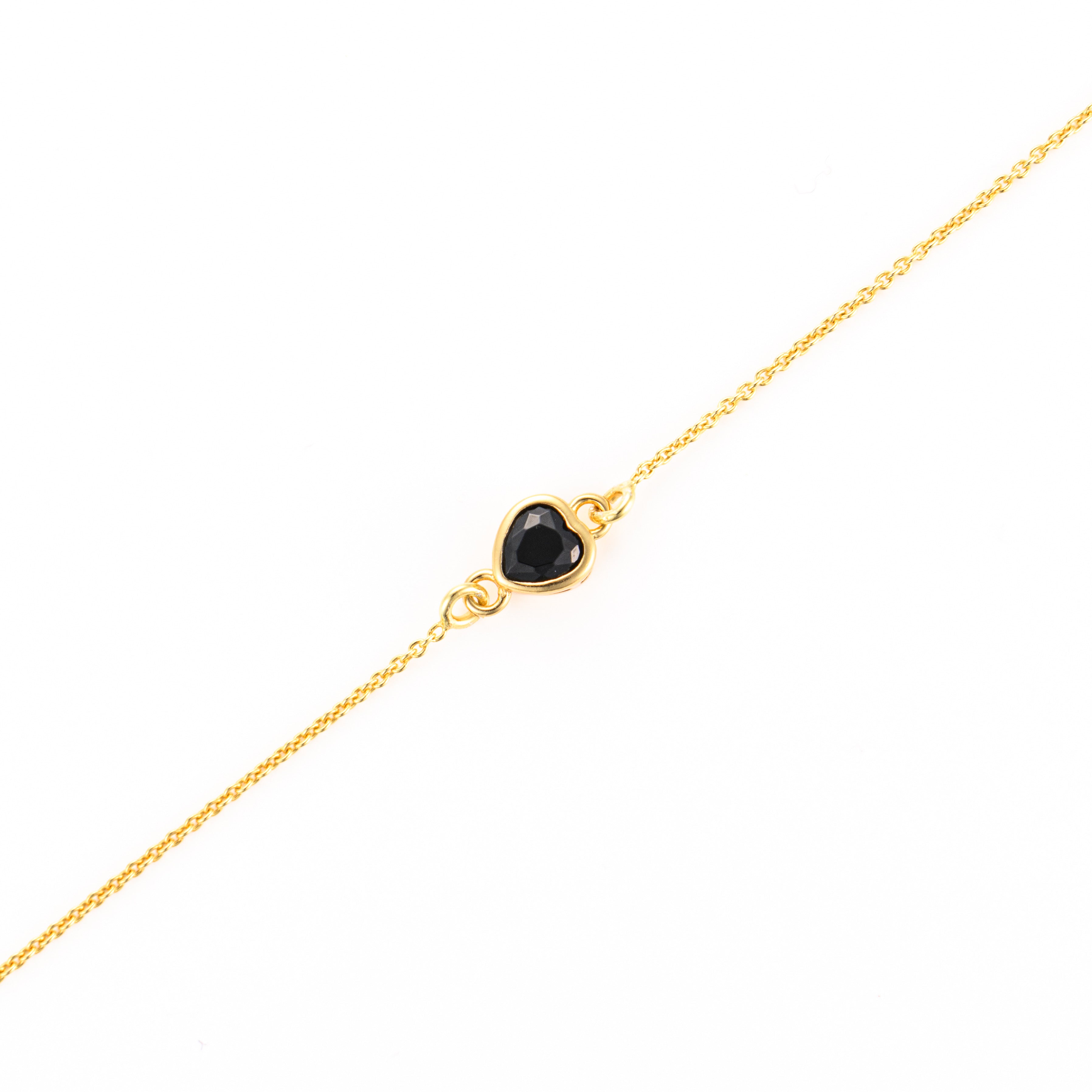 Brățară Black Heart din argint 925 placat cu aur 18K – bijuterie elegantă Maison La Stéphanie cu charm inimă neagră, perfectă pentru cadouri fine și ocazii speciale.