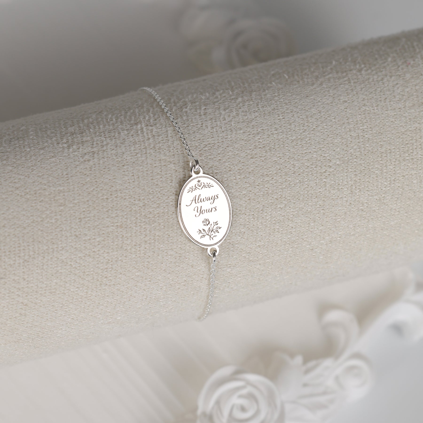 bratara argint always yours pandantiv oval gravat regency love letters collection maison stephanie