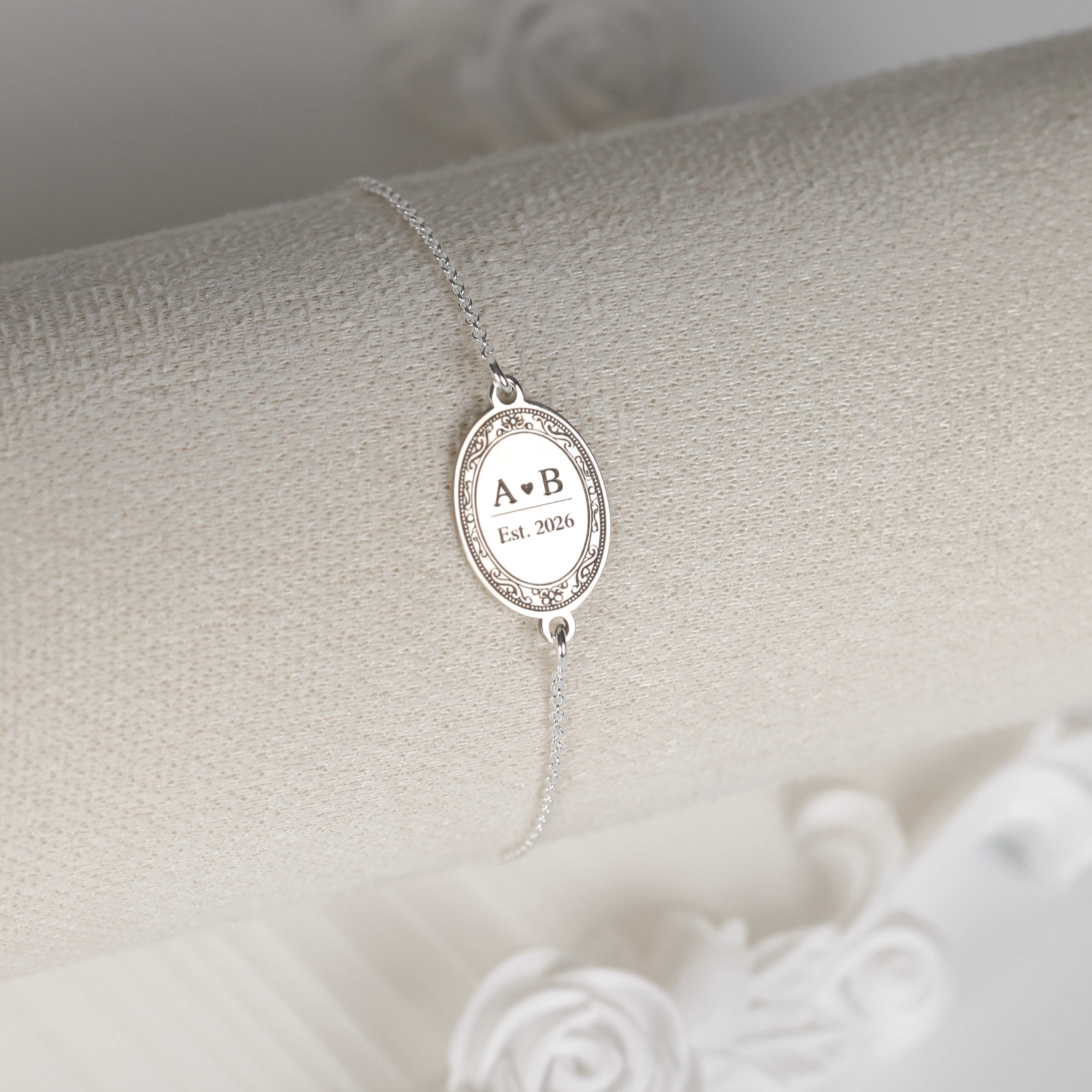 bratara argint personalizata initiale data pandantiv oval gravat regency love letters collection maison stephanie