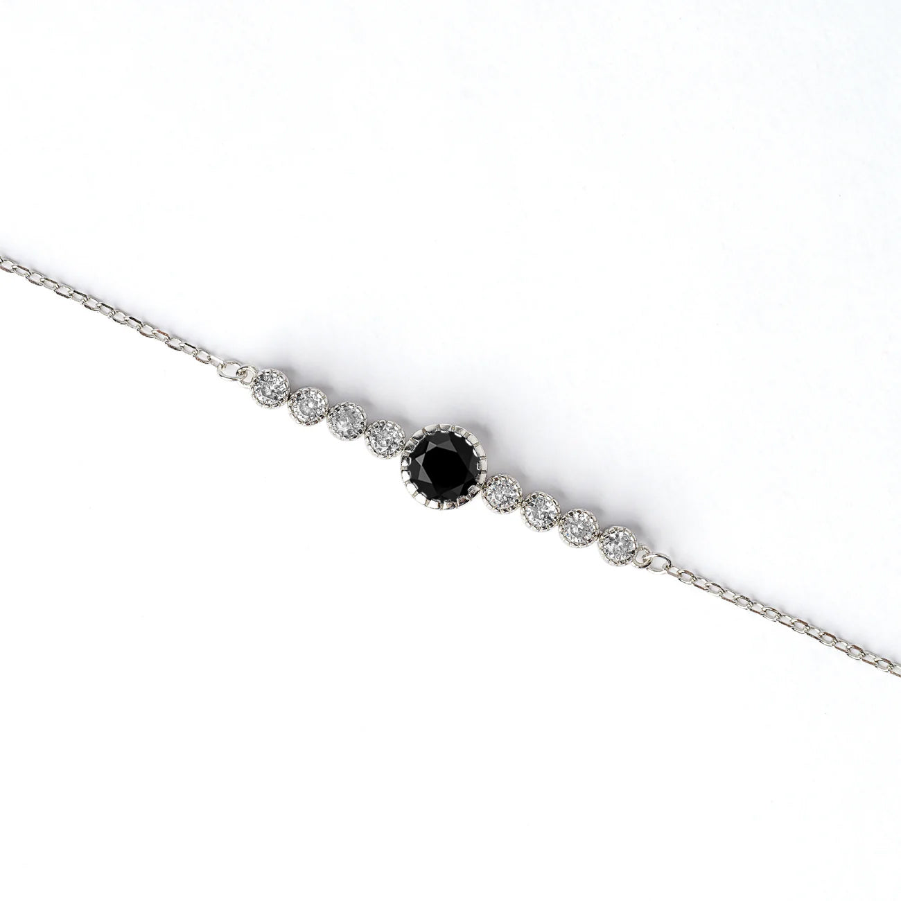 Brățară Diadema neagră din argint 925 placat cu rodiu — bijuterie elegantă Maison La Stéphanie cu zirconii fine, simbol al rafinamentului atemporal.