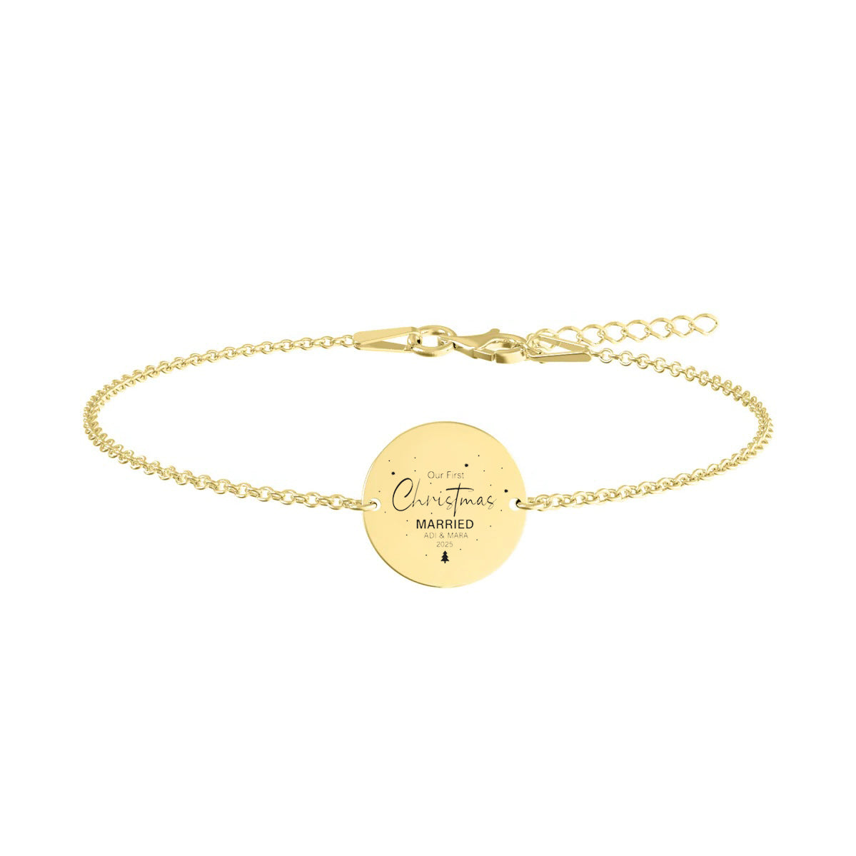 Brățară feminină cu lanț subțire din argint placat cu aur 18K, 16 cm + 5 cm prelungitor, și disc rotund de 16 mm gravat cu “Our First Christmas Married” și numele personalizate.