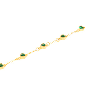 Brățară elegantă din argint placat cu aur de 14K, decorată cu inimioare fine și pietre zirconia verde. Un cadou rafinat pentru iubită sau prietenă, semnat Maison La Stéphanie.