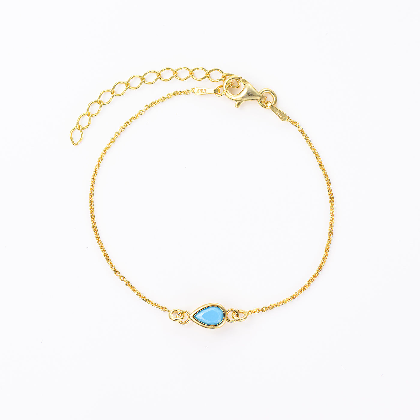 Brățară elegantă din argint 925 placat cu aur 18K, cu piatră bleu zirconia – bijuterie fină Maison La Stéphanie, ideală pentru cadou.
