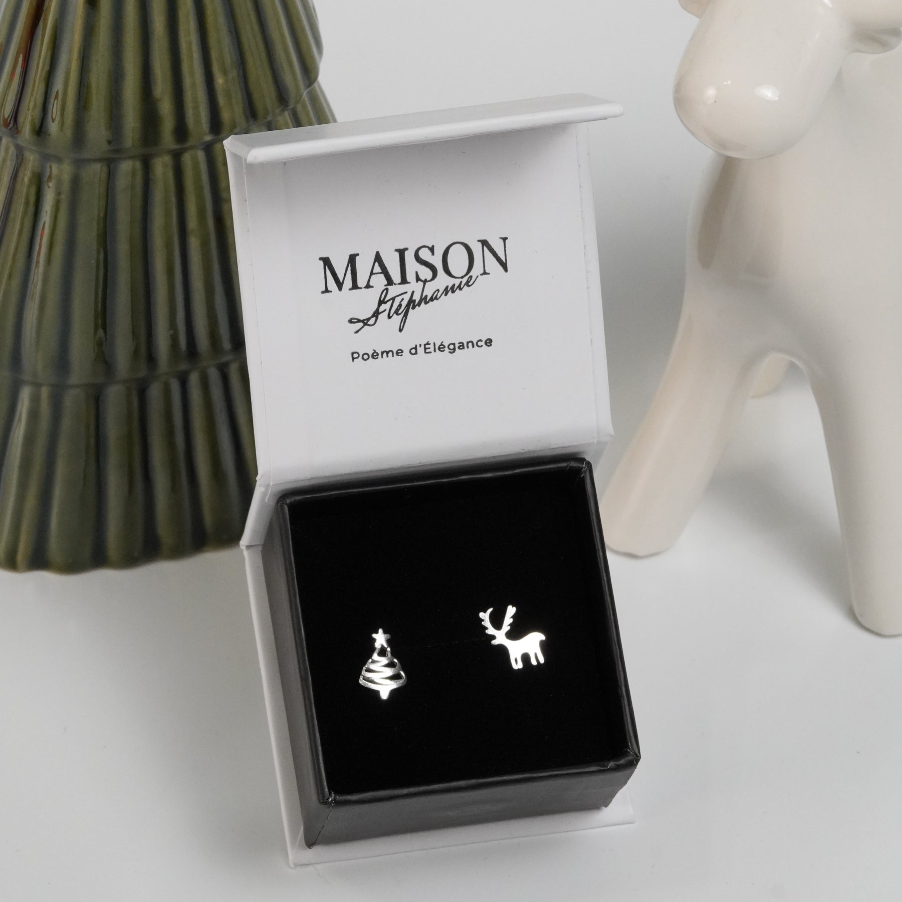 Cercei Sweet Christmas din argint 925 – brăduț și ren, bijuterii festive potrivite pentru copii sau cadou elegant de Crăciun.