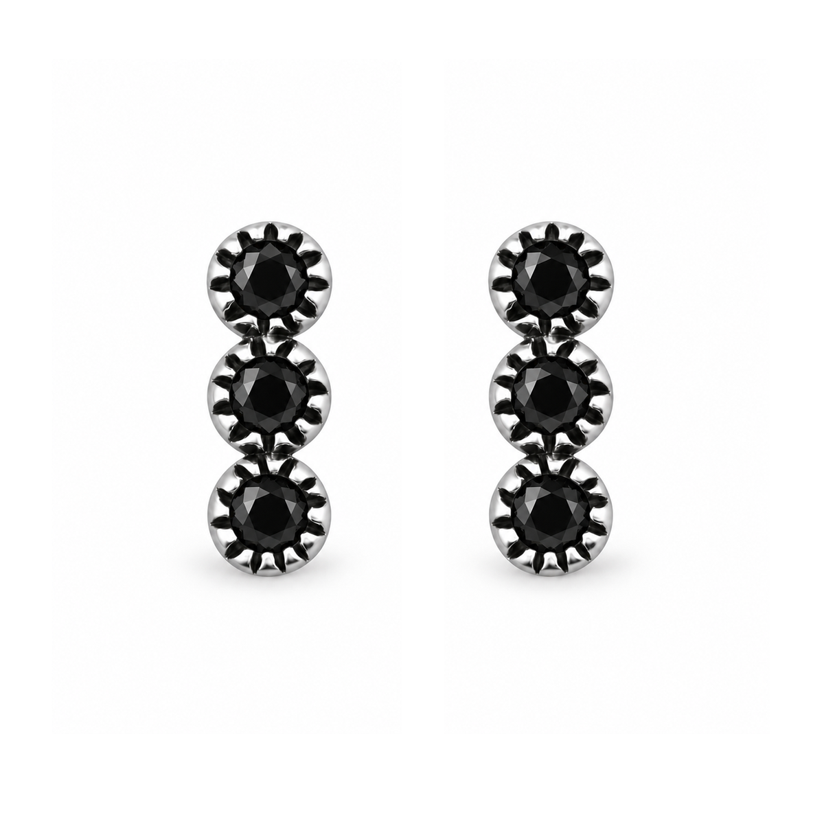 Cercei Noir Trio Argint 925 cu trei pietre negre rotunde fatetate, montura ornamentala si design vertical, Black Friday MAISON La Stéphanie
