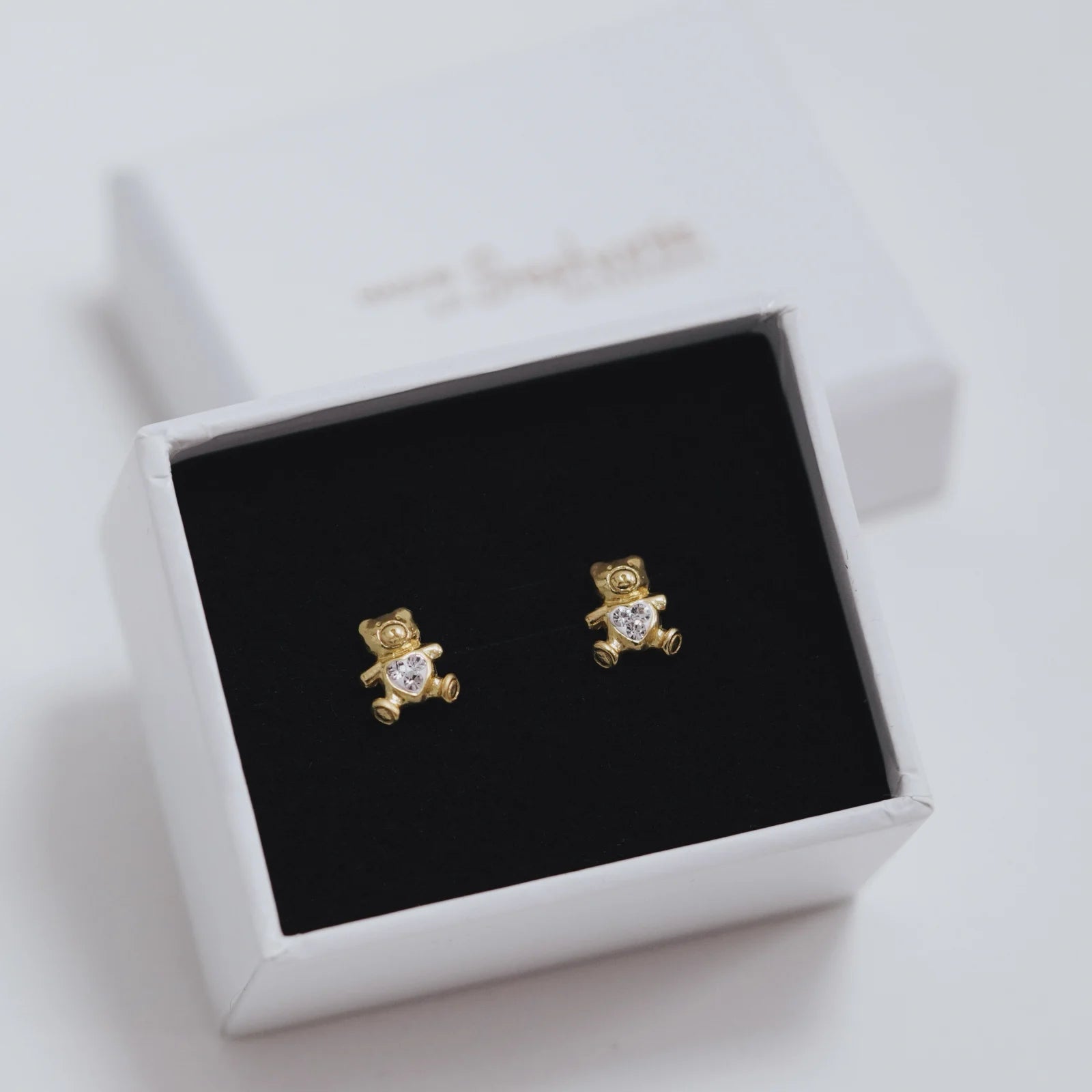 Cercei Teddy Bear din argint 925 placat cu aur 14K – bijuterii drăgălașe pentru copii, perfecte ca dar de Crăciun sau Moș Nicolae.