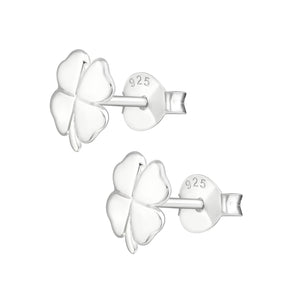 Cercei eleganți în formă de trifoi din argint 925 — bijuterie simbolică Maison La Stéphanie, perfectă pentru cadou sau purtare zilnică.