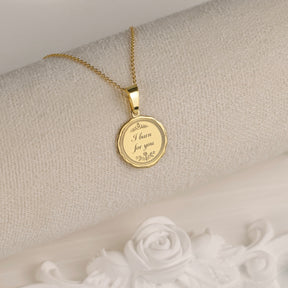 colier argint placat cu aur i burn for you pandantiv oval gravat regency love letters collection maison stephanie