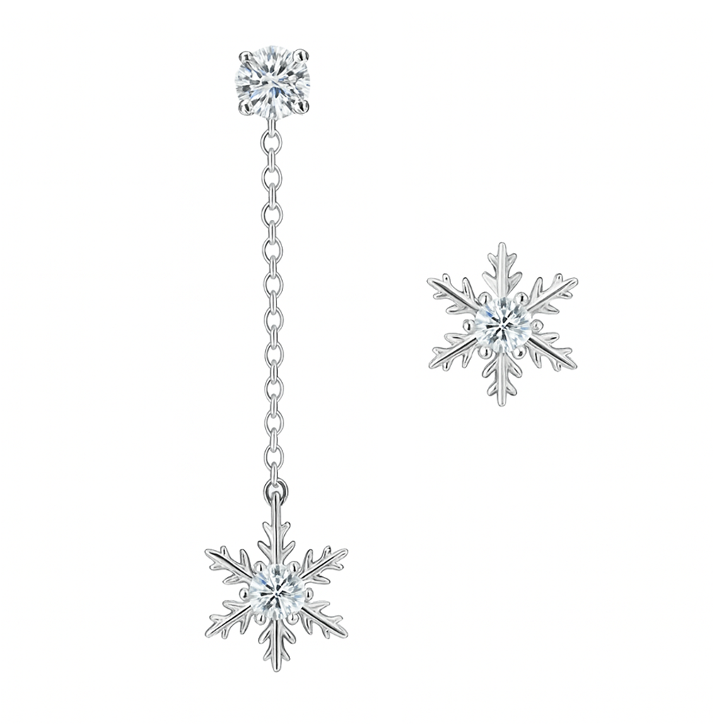 O pereche de cercei lungi din argint, cu o piatră mică rotundă în partea superioară, un lanț subțire și un fulg de nea decorativ la bază, care se mișcă delicat.