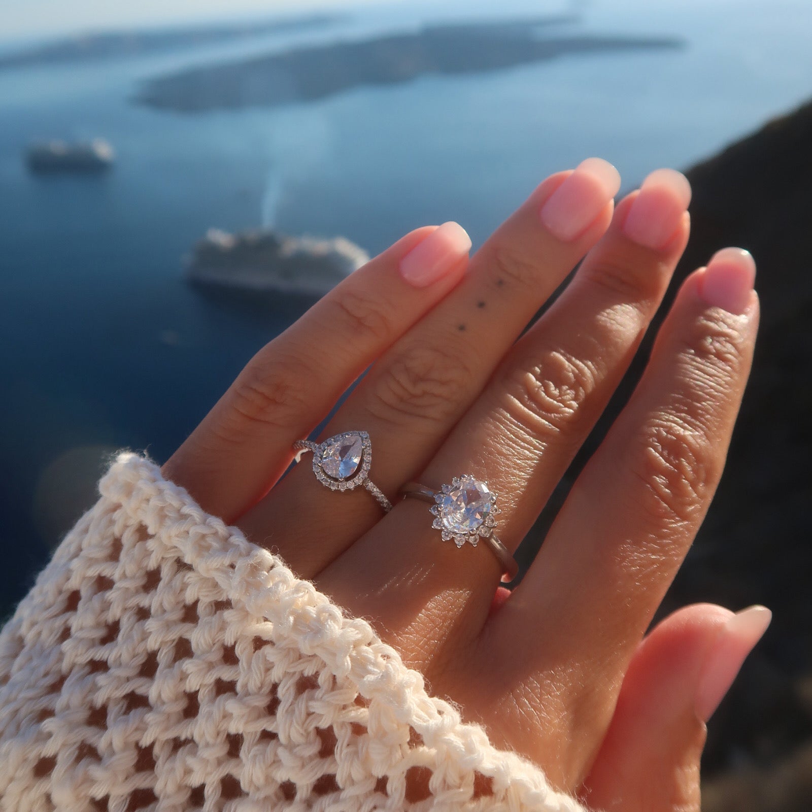 Inel Halo Teardrop Pear Shaped din argint 925, design elegant cu piatra in forma de lacrima – Maison La Stephanie