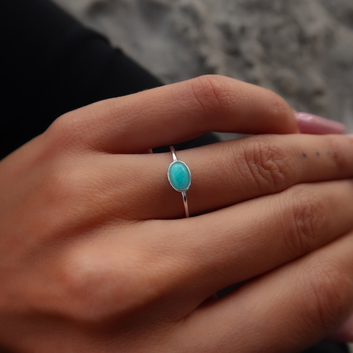 Inel elegant din argint 925 cu piatră semiprețioasă amazonit – bijuterie fină Maison La Stéphanie, ideală pentru femei care iubesc naturalețea și echilibrul. Cadou perfect pentru iubitoare de pietre semiprețioase.