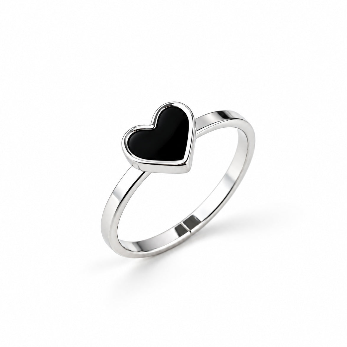 Inel Black Heart din Argint 925 cu inima neagra lucioasa, vedere frontala, Black Friday MAISON La Stéphanie