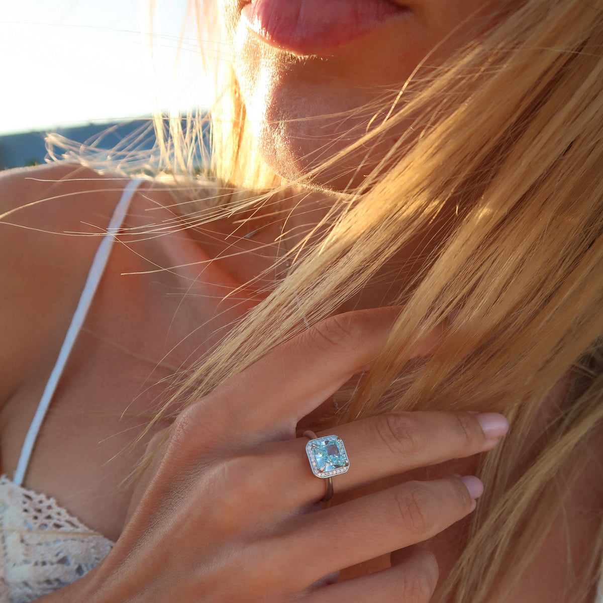 Inel Bleu Eclat din argint 925 placat cu rodiu, cu moissanit albastru stralucitor – Maison La Stephanie