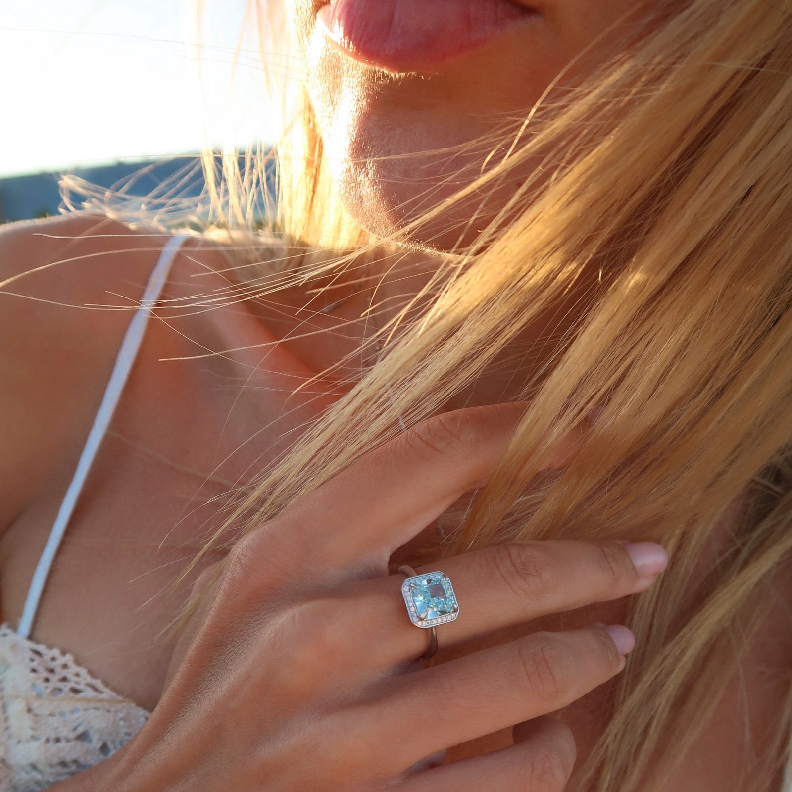 Inel Bleu Eclat din argint 925 placat cu rodiu, cu moissanit albastru stralucitor – Maison La Stephanie