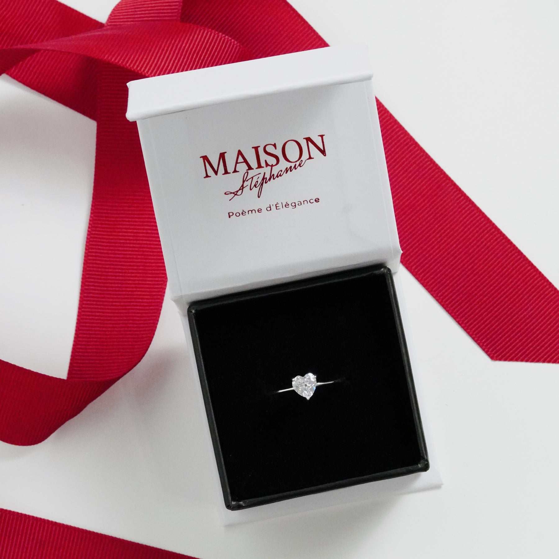 Inel inimă din argint 925 cu piatră zirconia – bijuterie romantică Maison La Stéphanie, ideală pentru cadouri de iubire sau aniversări speciale.