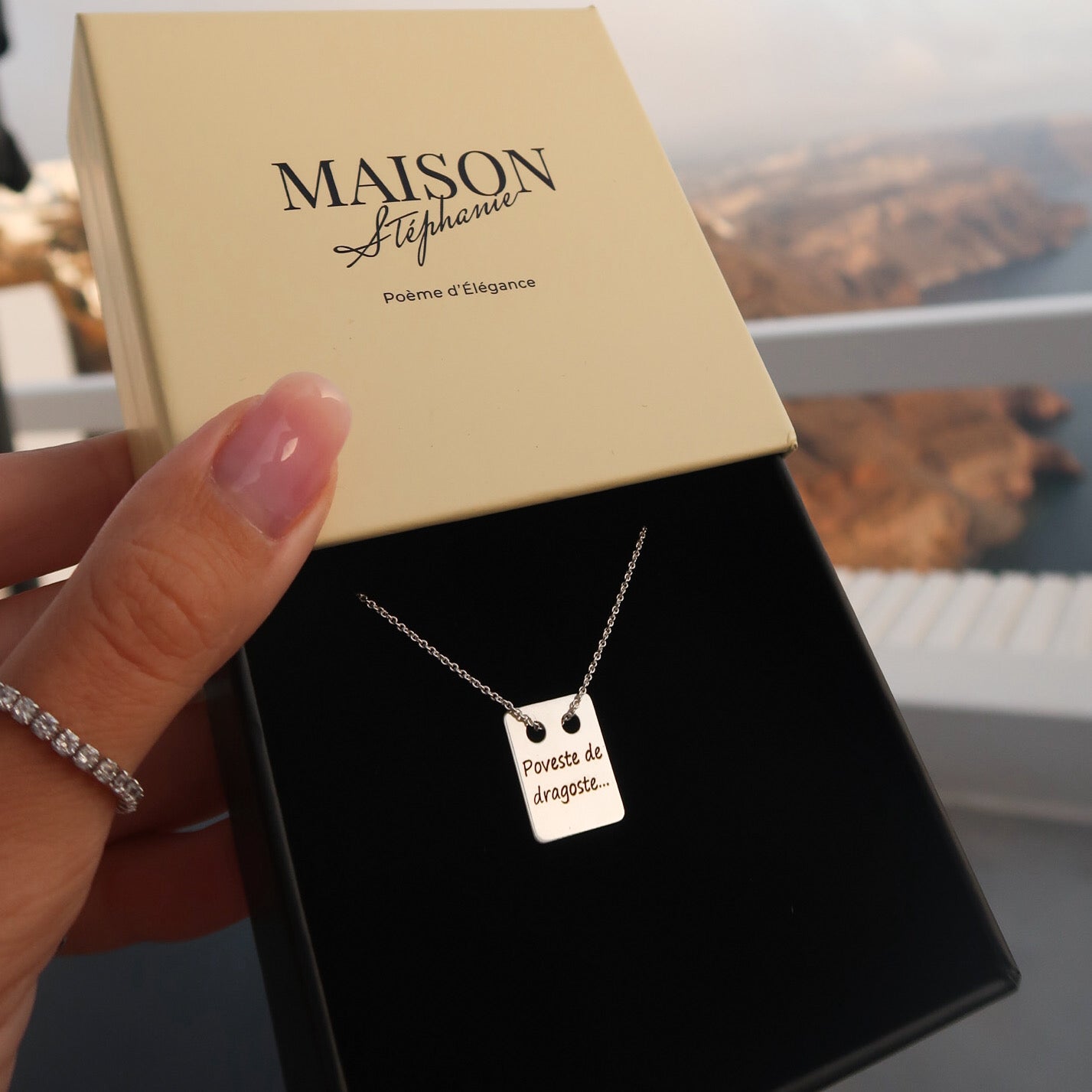 Lantisor personalizat cu pandant 13x17 mm din argint 925, gravura text sau simbol – Maison La Stephanie