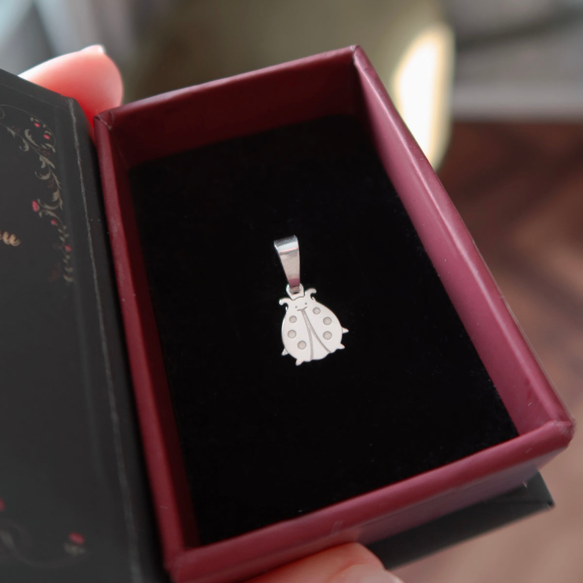 martisor din argint 925 cu pandantiv maison stephanie buburuza