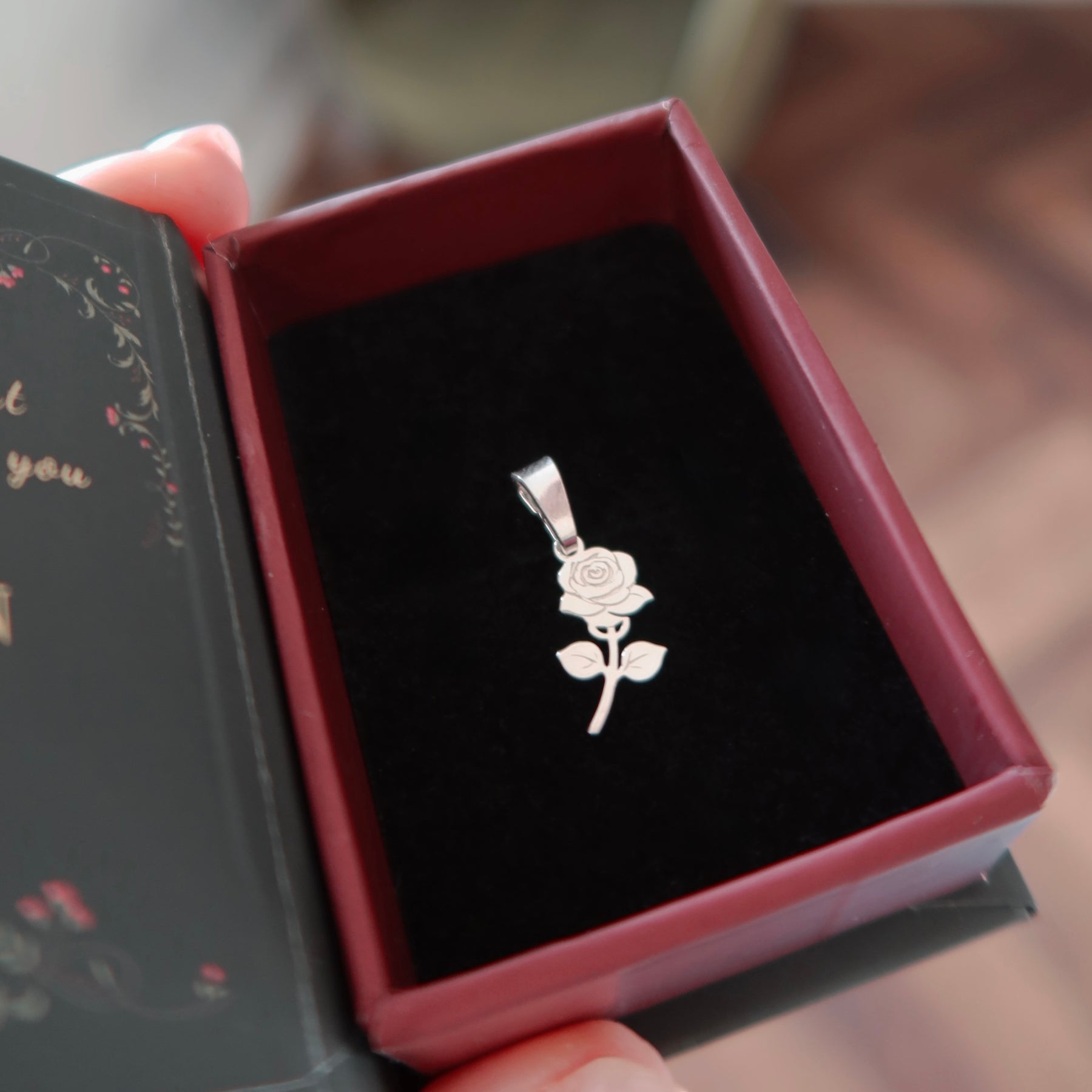 Martisor din argint 925 cu pandantiv trandafir