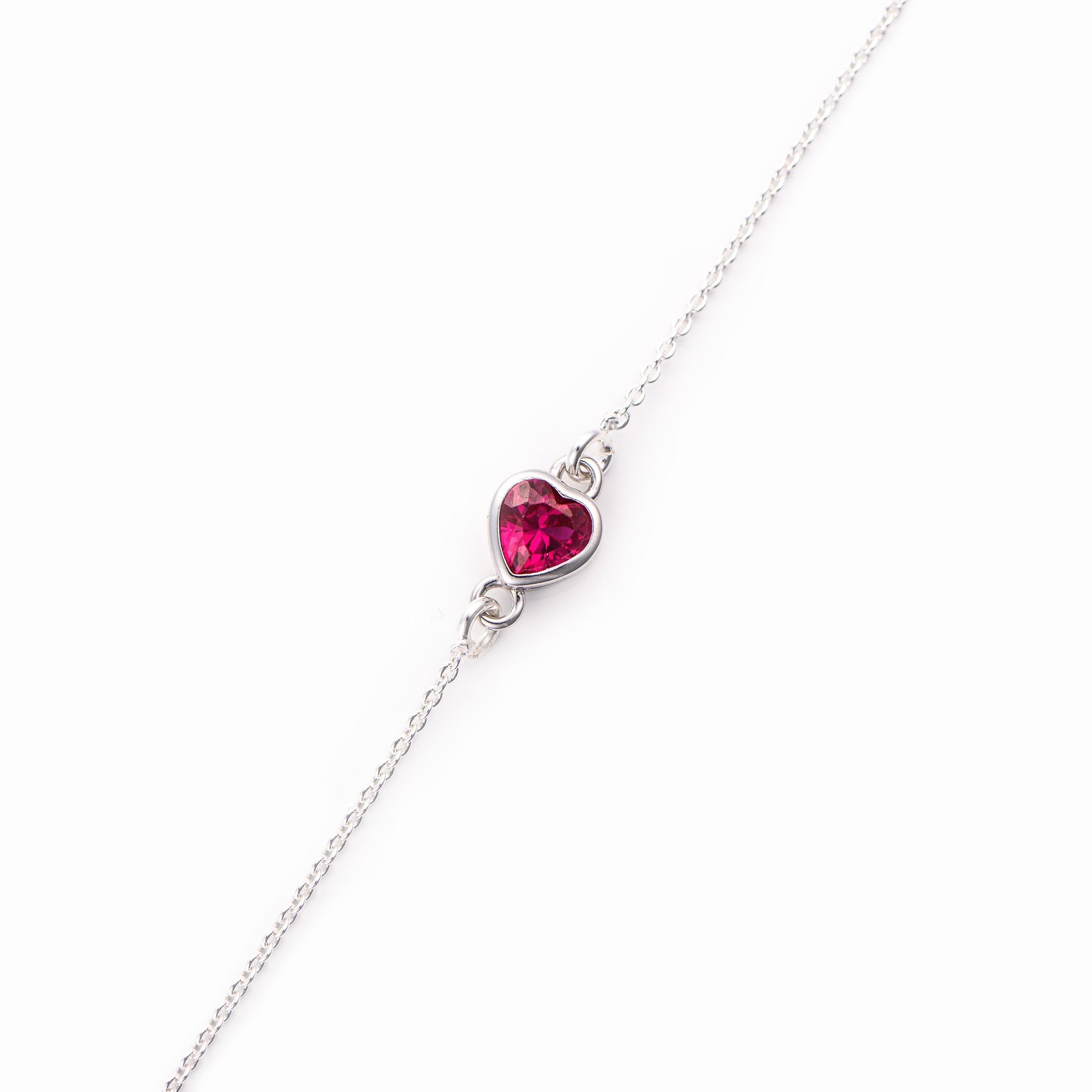 Brățară OldMoney LOVE cu piatră inimioara roșie, din argint 925 placat cu aur 18K – bijuterie elegantă Maison La Stéphanie, perfectă pentru femeile care iubesc rafinamentul clasic și detaliile fine.