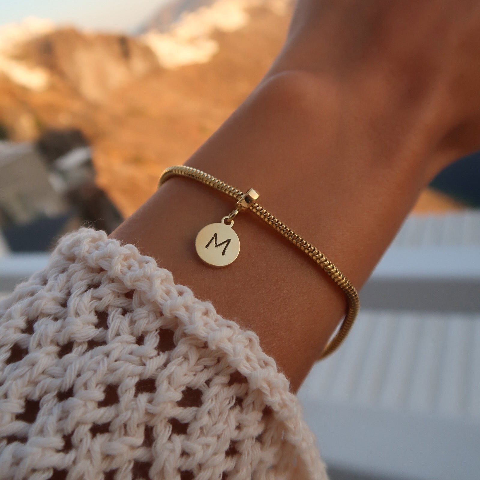 Bratara The Timeless Custom din argint 925 placat cu aur, personalizabila cu gravura la alegere – Maison La Stephanie