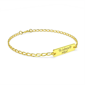 Brățară pentru bărbați din argint 925 placat cu aur 18K, personalizată prin gravură – un cadou elegant pentru iubit, soț sau tată. Bijuterie masculină Maison La Stéphanie, realizată cu atenție la detalii și stil atemporal.