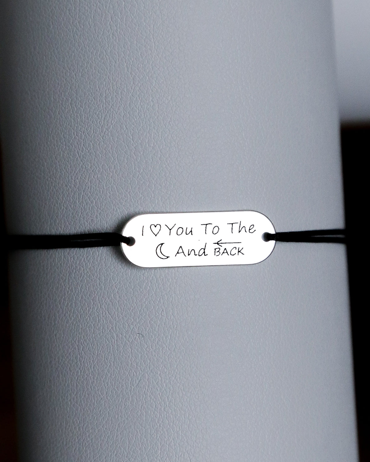 bratara personalizata argint 925 pe snur placuta ovala Maison La Stephanie