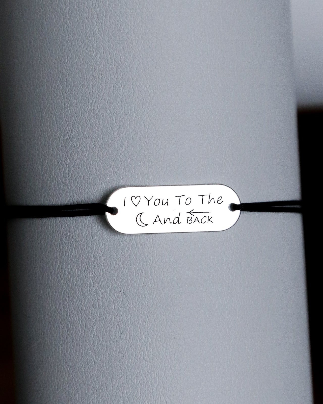 bratara personalizata argint 925 pe snur placuta ovala Maison La Stephanie