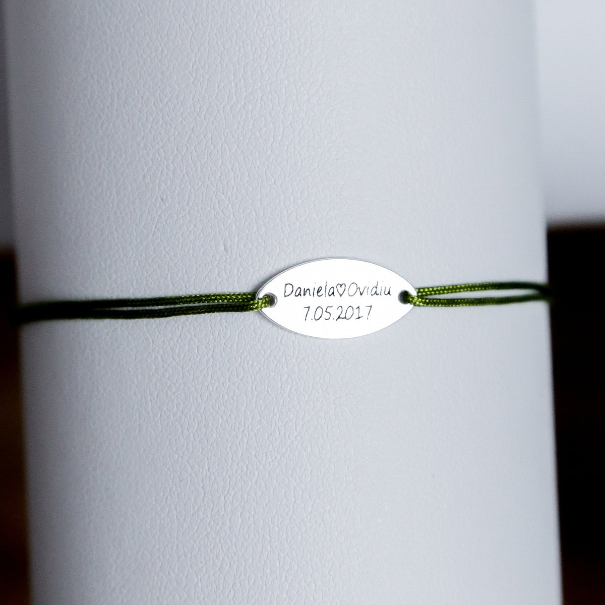 brățară personalizată cu plăcuță ovală 15x7 mm din argint 925 pe șnur reglabil Maison La Stéphanie