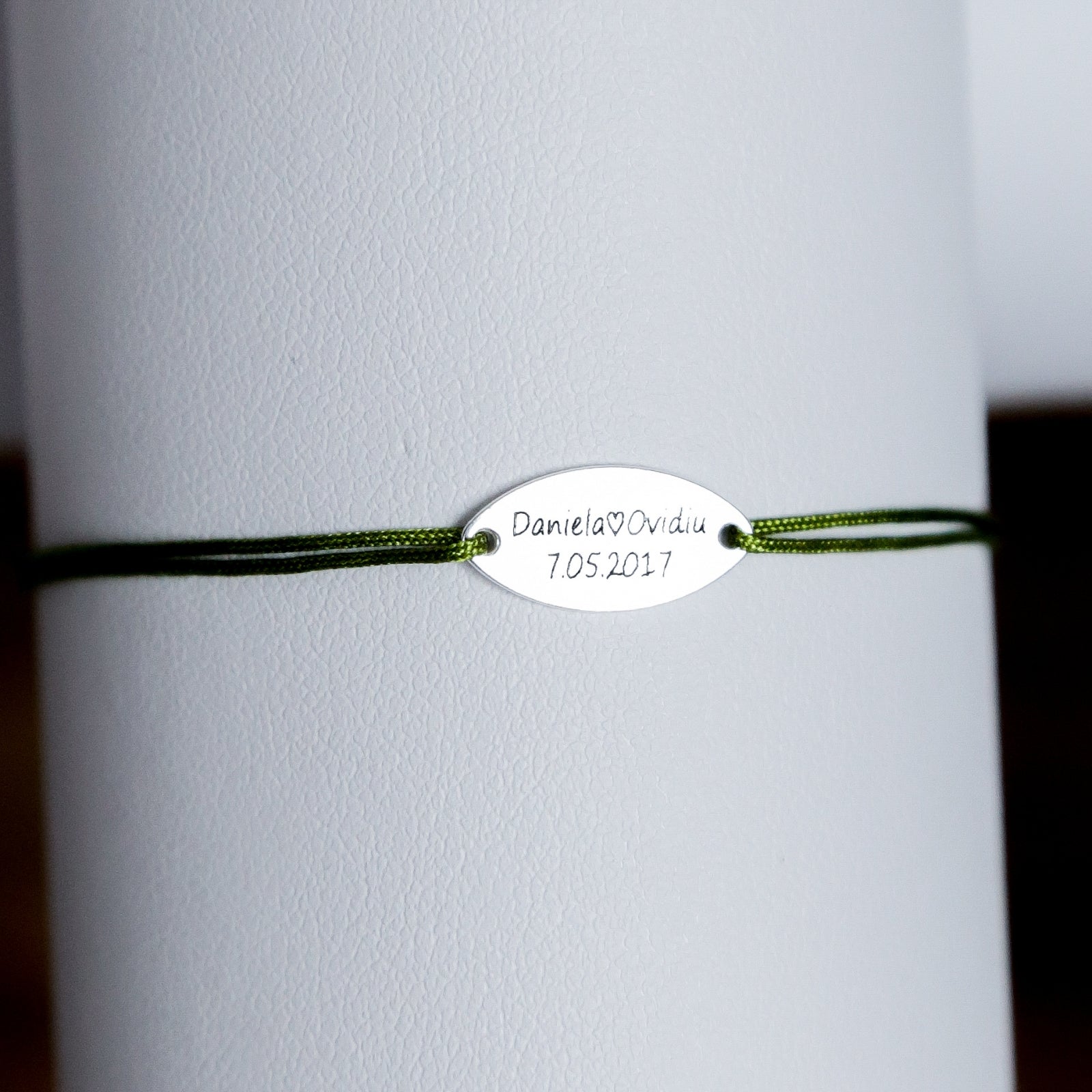 brățară personalizată cu plăcuță ovală 15x7 mm din argint 925 pe șnur reglabil Maison La Stéphanie