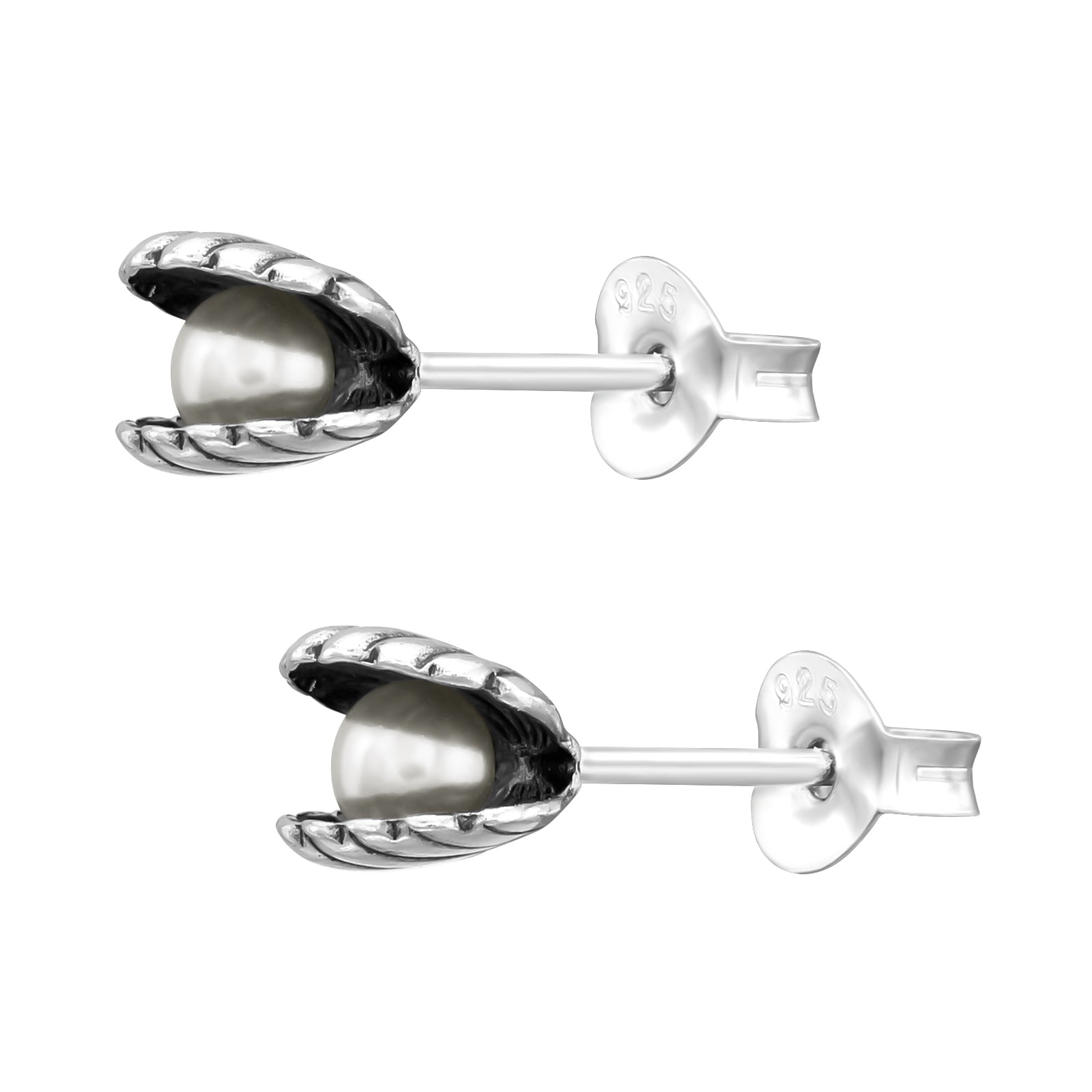 Cercei eleganți din argint 925 cu perlă în design de scoică – bijuterie estivală Maison La Stéphanie, ideală ca dar de vară pentru iubită sau prietenă.