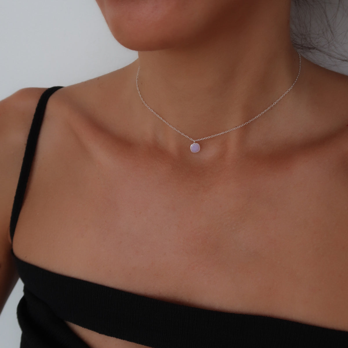 Colier Opal diafan din argint 925 cu piatră opal roz-albastru, bijuterie elegantă Maison La Stéphanie – cadoul perfect pentru iubitoarele de detalii fine.