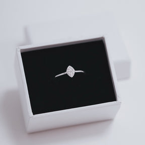 Inel Dynasty din argint 925 – inel elegant cu 9 pietre zirconiu, inspirație regală, bijuterie Maison La Stéphanie.