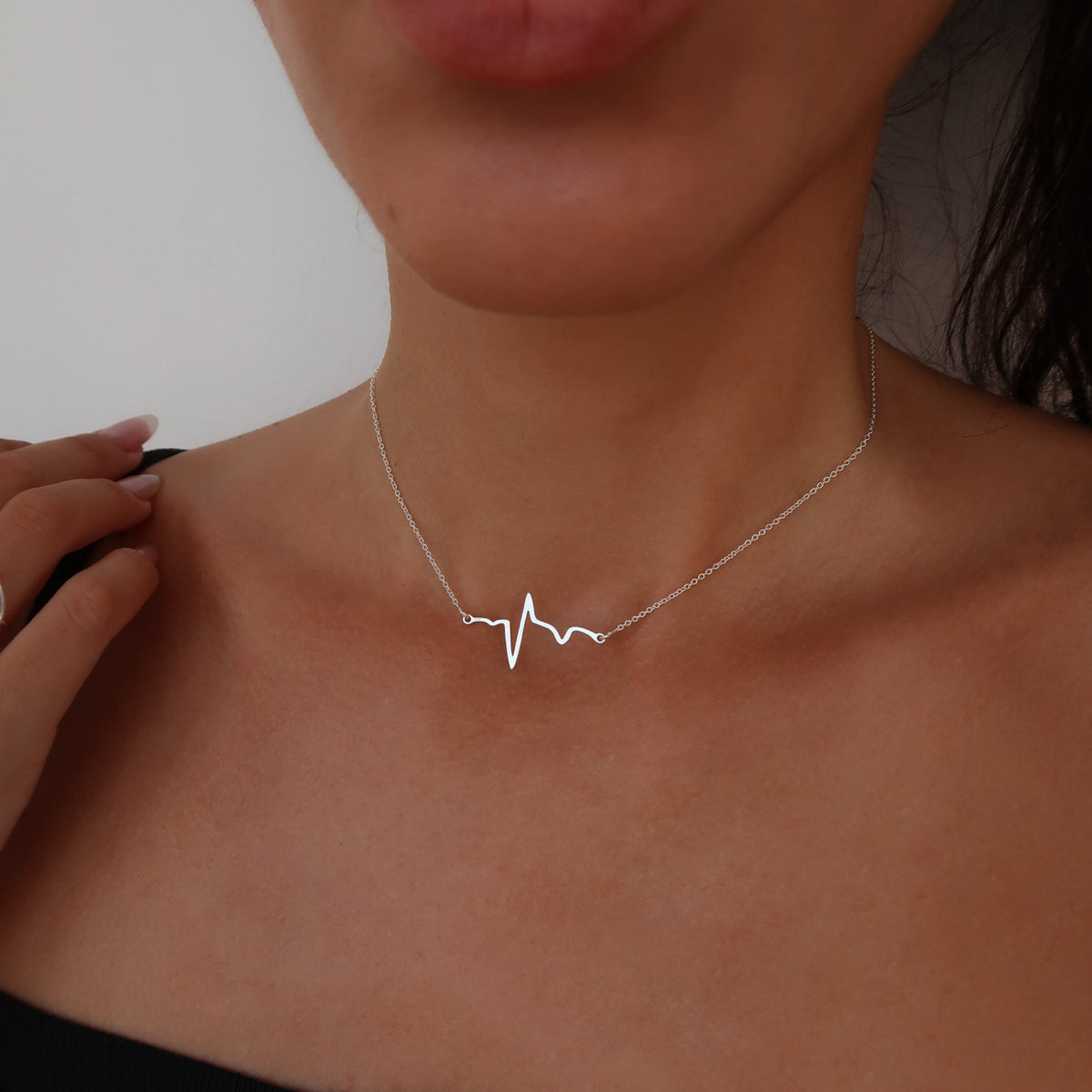 Lanț Heartbeat din argint 925 – bijuterie elegantă Maison La Stéphanie, simbol al iubirii și pasiunii, perfect pentru cadou romantic.